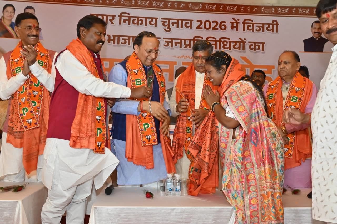 Arun Singh at Jan Pritinidhiyo Abhinandan Samaroh Program